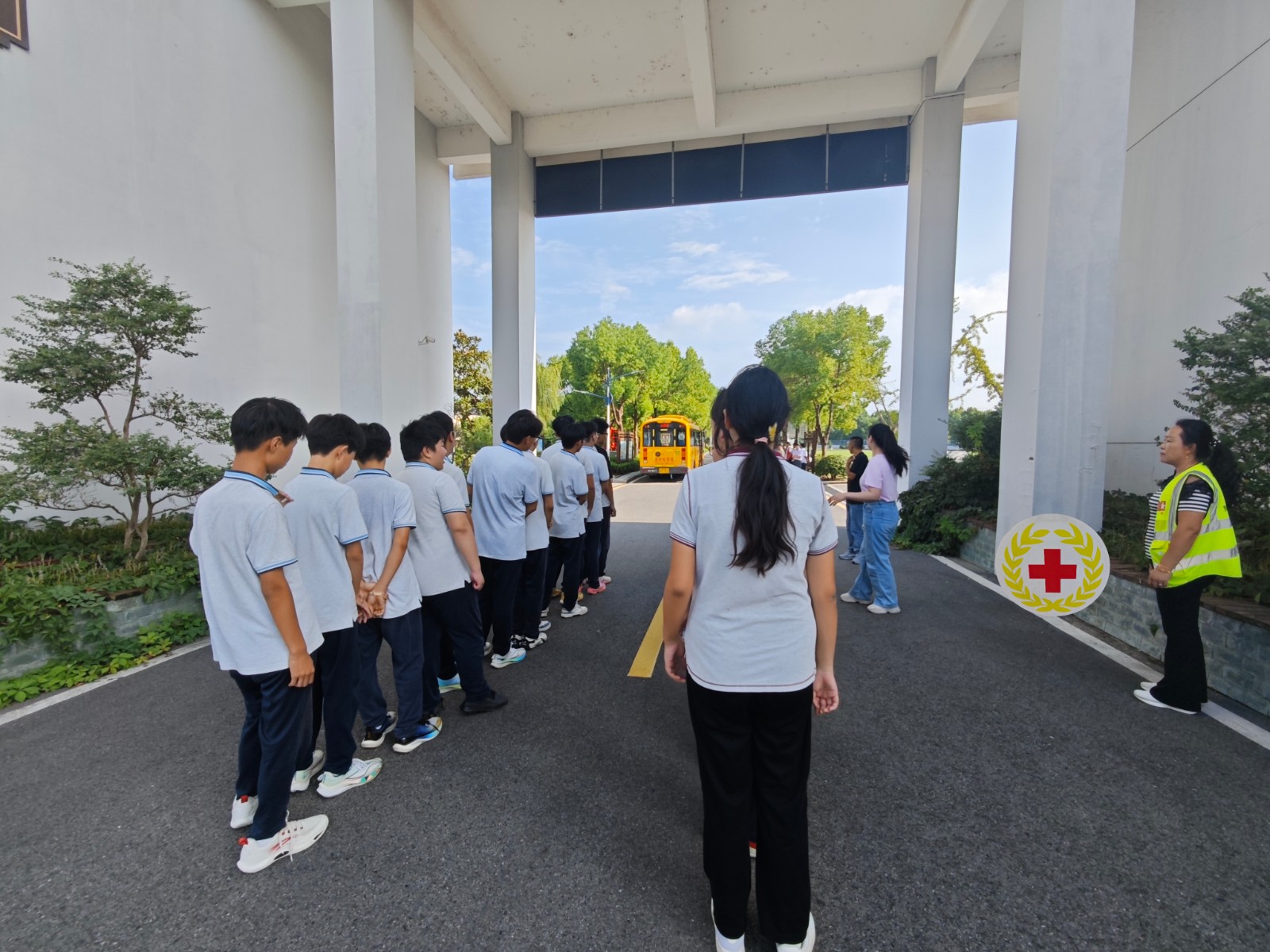 南京市江宁区土桥初级中学红十字会开展世界急救日宣传活动4.jpg